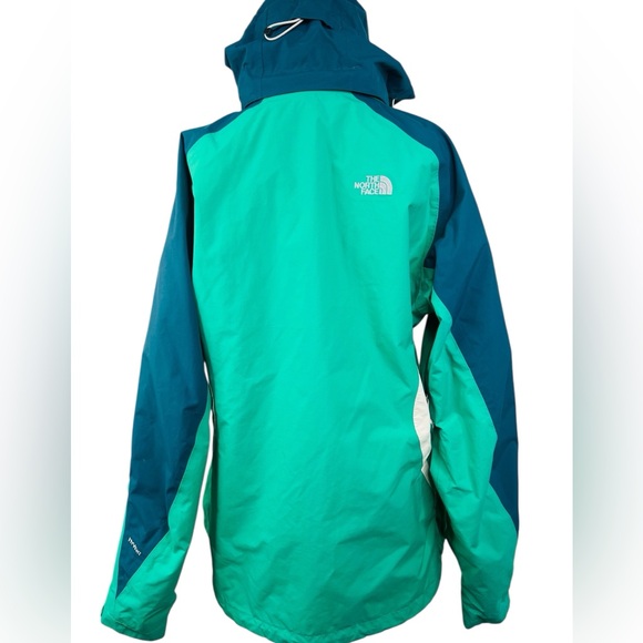 The North Face Women's Aqua and Navy Ski Jacket - Picture 7 of 9